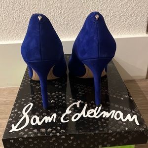 SAM ELDELMAN ROYAL BLUE PUMPS